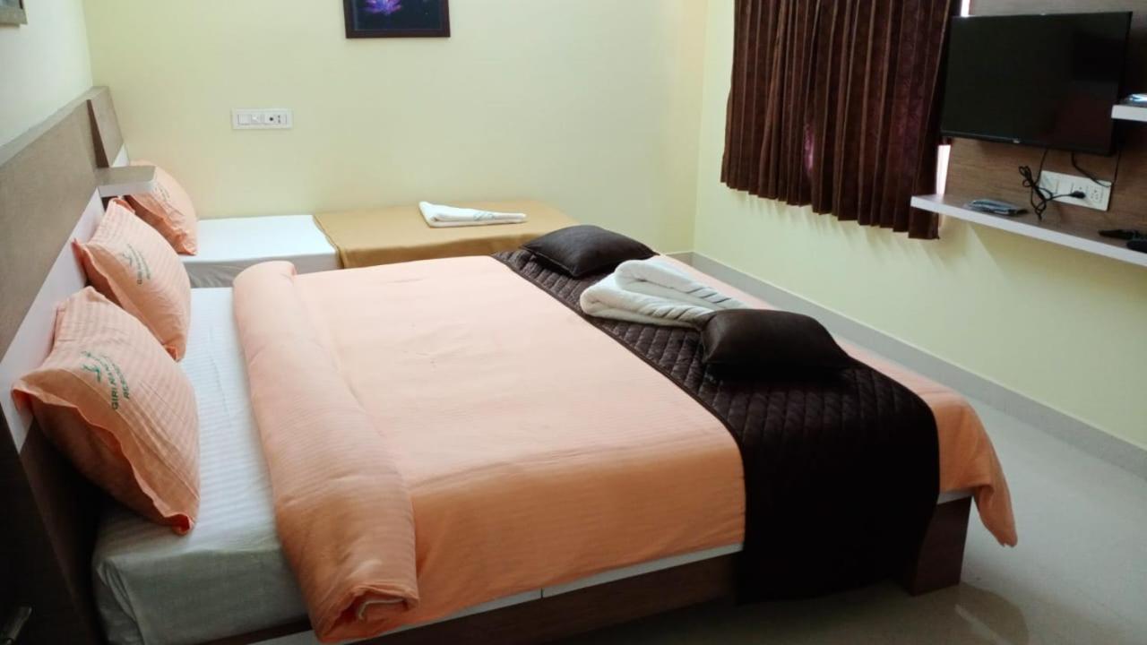 Giri Nandhana Residency Yelagiri Bagian luar foto